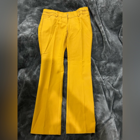 Mustard yellows slacks NY&CO - Picture 2 of 3